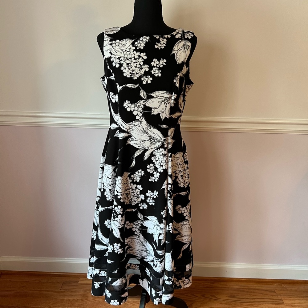 Calvin Klein Black and White Sleeveless Midi Sundress